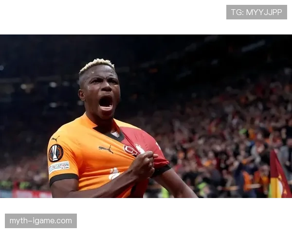 那不勒斯球迷热情高涨，奥斯梅恩成为新晋宠儿