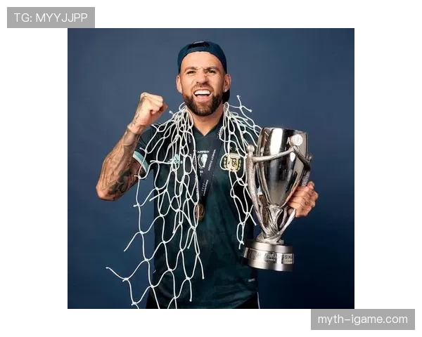 奥塔门迪决赛高光表现 成为阿根廷铁壁后防关键人物