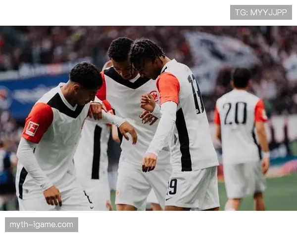 德甲多队开启重建潮，主力阵容大换血助力状态回暖，未来前景引热议